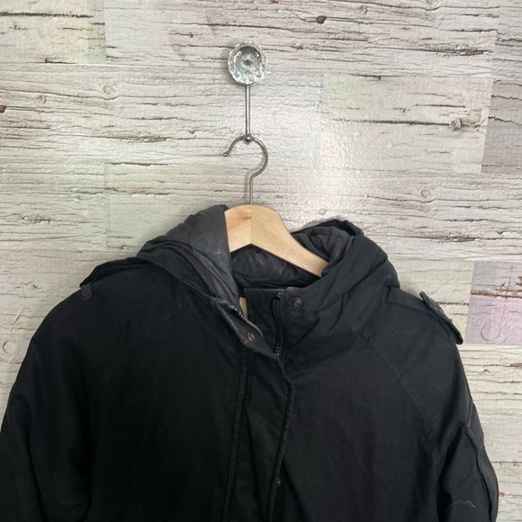 Aritzia community puffer black jacket size medium - Picture 5 of 13